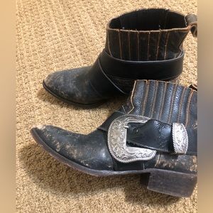Biker boots